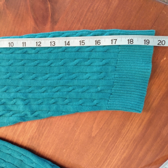 D&Co Essentials Cableknit Cotton VNeck Sweater - Picture 7 of 7